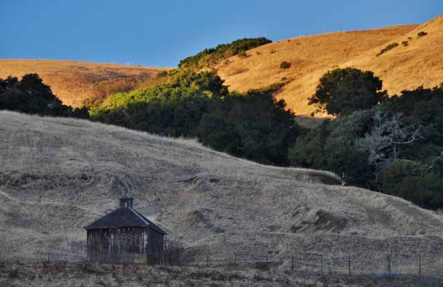 earthquake hills